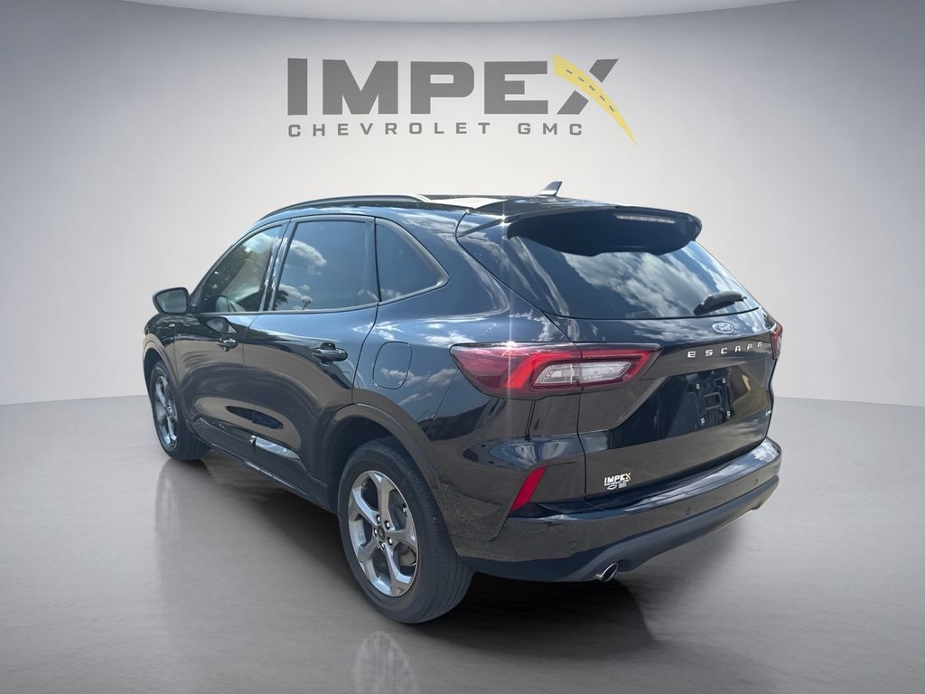 Used 2023 Ford Escape ST-Line w/ Tech Pack #1 AWD/4WD image 3