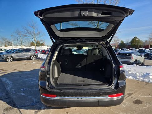 Used 2022 Jeep Grand Cherokee Limited 4xe image 6