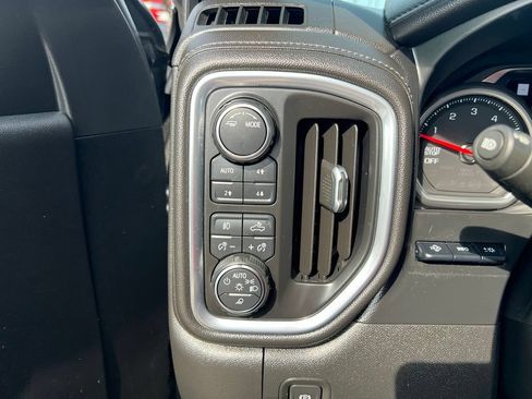 Used 2021 Chevrolet Silverado 1500 LTZ w/ LTZ Premium Package AWD/4WD image 46