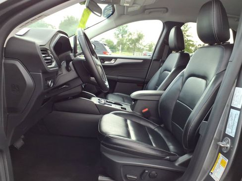 Certified 2024 Ford Escape Platinum AWD/4WD image 16