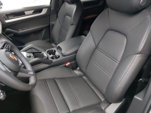 New 2026 Porsche Cayenne image 5