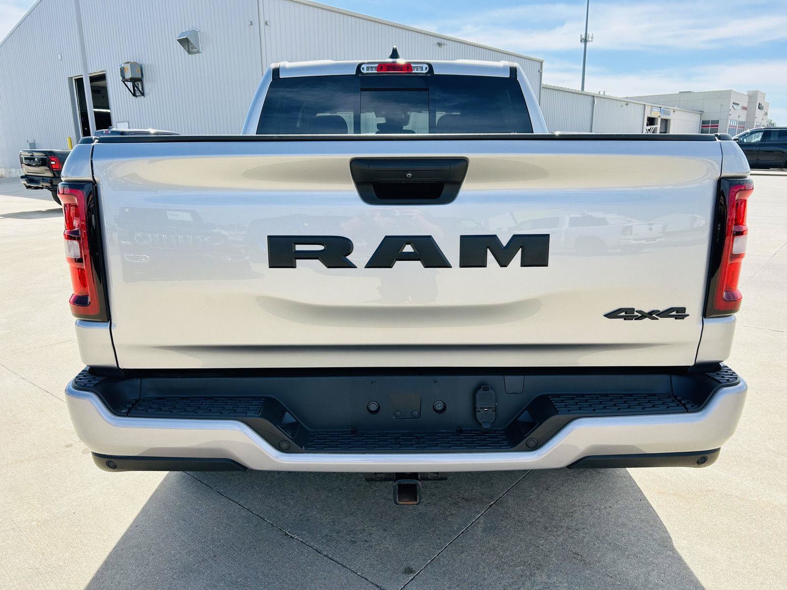 Used 2025 RAM 1500 Tradesman w/ Night Edition AWD/4WD image 36