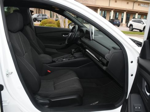 Used 2025 Honda Accord Sport image 20