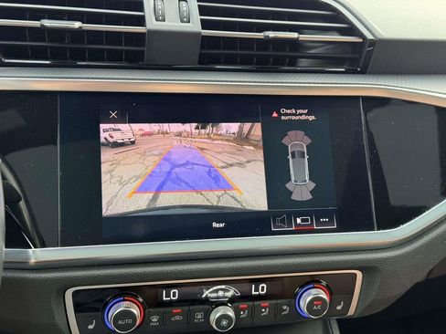 Used 2019 Audi Q3 2.0T Premium Plus w/ Premium Plus Package image 4