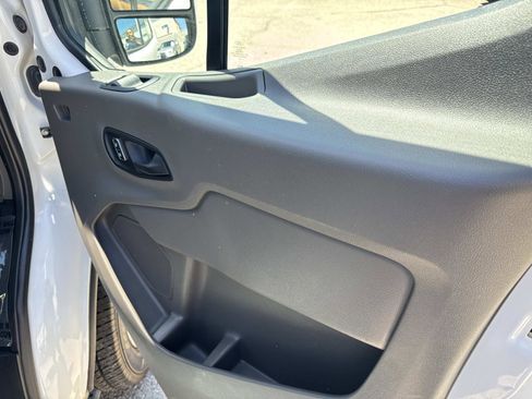 Used 2024 Ford Transit 350 XLT RWD image 12