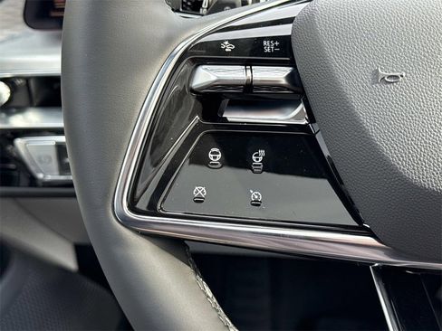 New 2026 Cadillac Lyriq Premium Luxury image 15