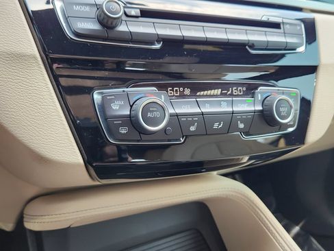 Used 2017 BMW X1 xDrive28i AWD/4WD image 10