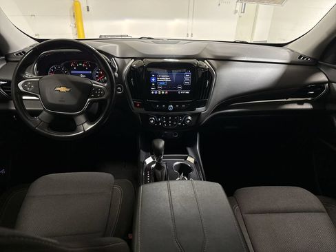 Used 2021 Chevrolet Traverse LT FWD image 10