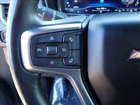 Used 2023 Chevrolet Suburban Premier image 17