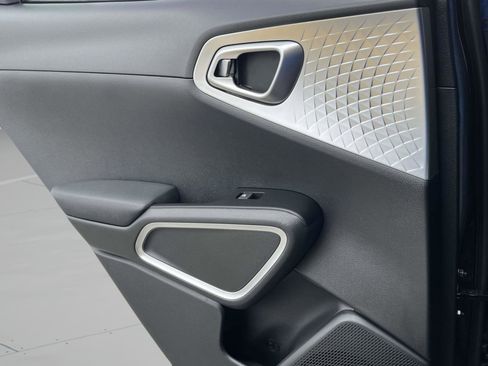 New 2025 Kia Soul LX image 17