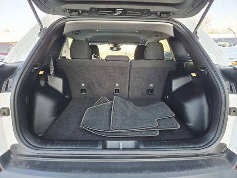 Used 2021 Jeep Cherokee Latitude image 13