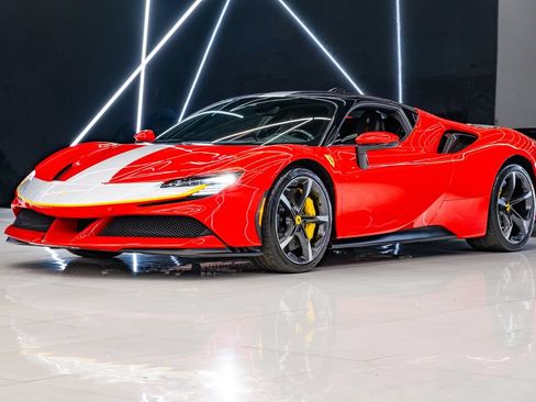 Used 2021 Ferrari SF90 Stradale AWD/4WD image 3