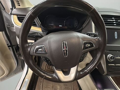 Used 2015 Lincoln MKC FWD w/ Equipment Group 101A Select image 11