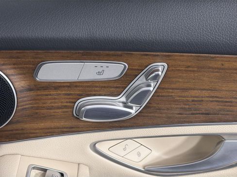 Used 2022 Mercedes-Benz GLC 300 image 33