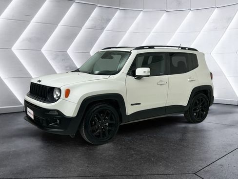 Used 2017 Jeep Renegade Altitude image 3