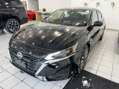Used 2024 Nissan Altima 2.5 SV image 29
