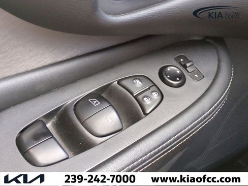 Used 2024 Nissan Murano SV image 25