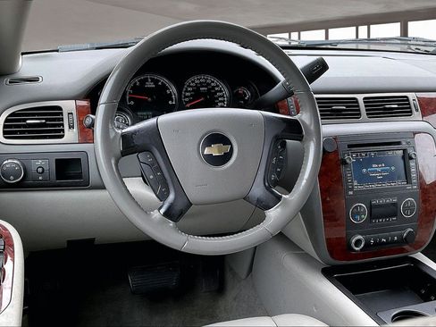 Used 2009 Chevrolet Tahoe LT image 8