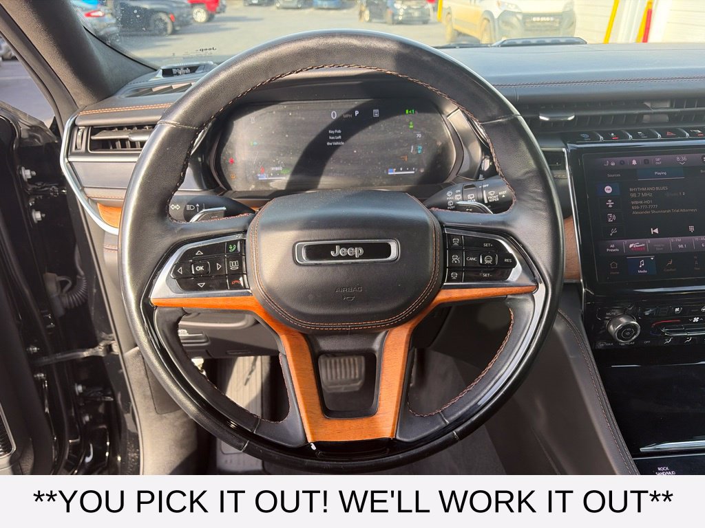 Used 2023 Jeep Grand Cherokee Summit AWD/4WD image 11