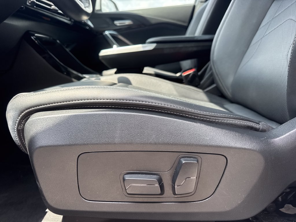 Used 2025 BMW X1 xDrive28i AWD/4WD image 14