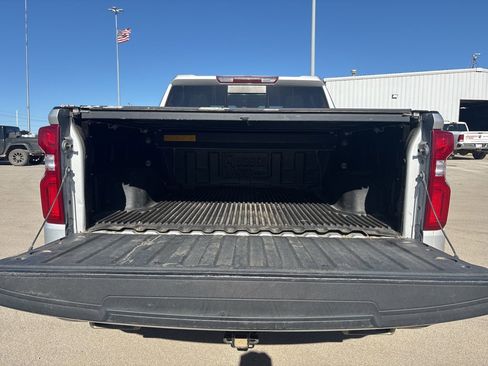 Used 2021 Chevrolet Silverado 1500 LT Trail Boss w/ Convenience Package II image 6