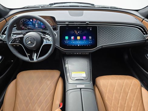 New 2026 Mercedes-Benz E 450 4MATIC Sedan image 16