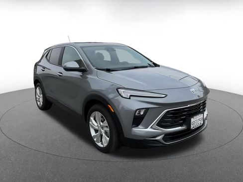 Used 2025 Buick Encore GX Preferred image 3