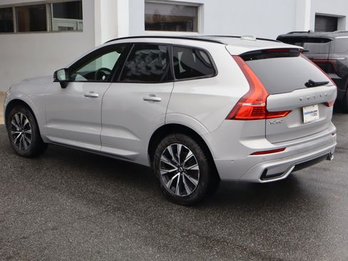 Used 2025 Volvo XC60 B5 Plus w/ Climate Package image 8