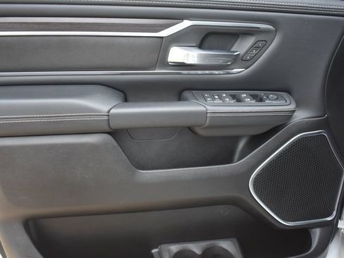 Used 2025 RAM 1500 Laramie AWD/4WD image 13