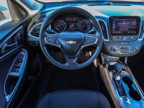 Used 2024 Chevrolet Malibu LT image 24