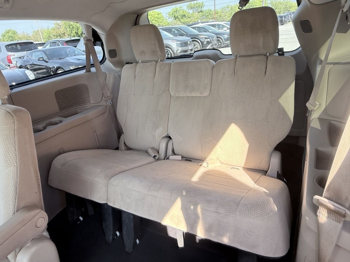Used 2014 Dodge Grand Caravan SXT FWD image 15