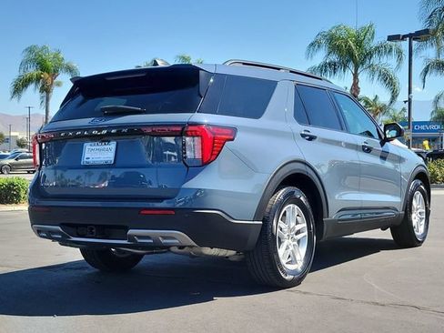 Used 2026 Ford Explorer Active w/ Active Comfort Package RWD image 3