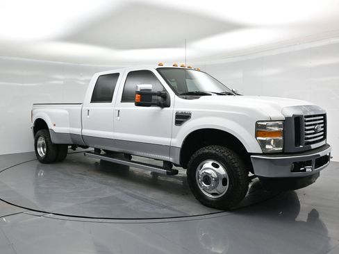 Used 2010 Ford F350 Lariat image 21
