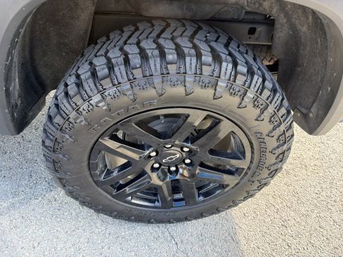 Used 2023 Chevrolet Colorado Trail Boss w/ Advanced Trailering Package image 12