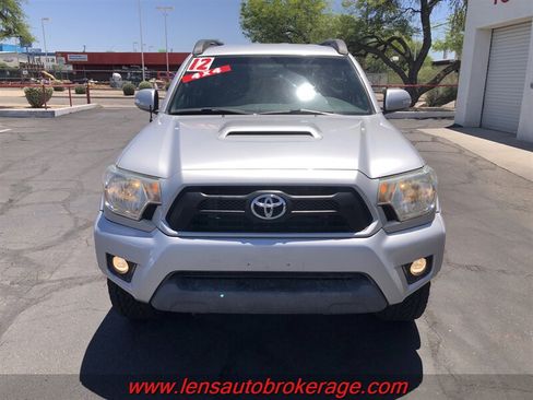 Used 2012 Toyota Tacoma 4x4 Double Cab w/ TRD Sport Pkg image 2