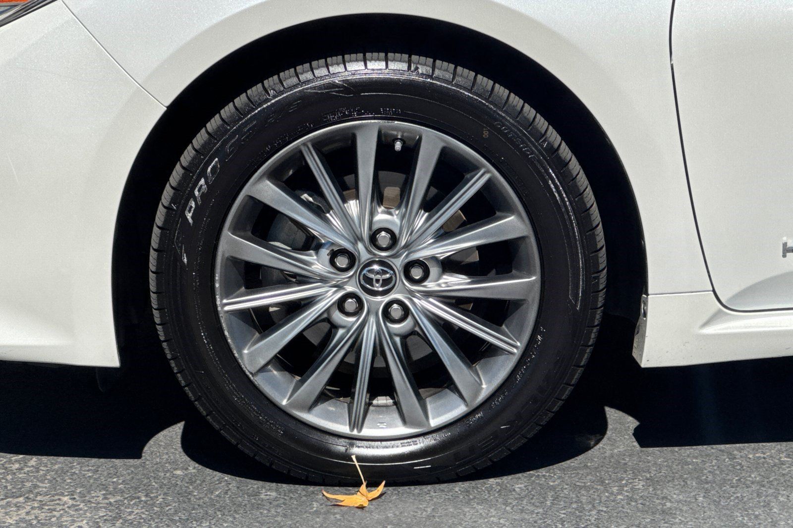 Used 2016 Toyota Avalon Limited FWD image 38
