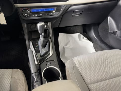 Used 2015 Toyota Corolla LE image 31