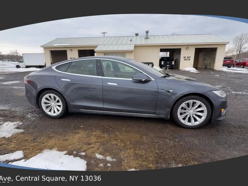 Used 2017 Tesla Model S 90D image 3