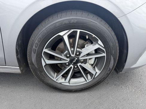 Used 2024 Kia Forte LXS FWD image 9