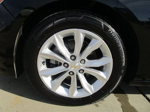 Used 2024 Chevrolet Malibu LT image 40