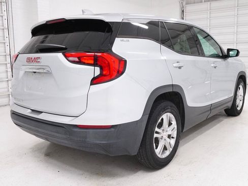 Used 2020 GMC Terrain SLE FWD image 28