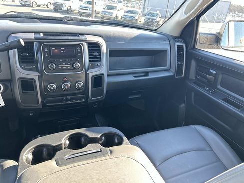 Used 2016 RAM 3500 Tradesman image 20