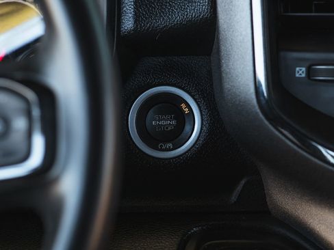 Used 2022 RAM 1500 Big Horn w/ Built-to-serve Edition image 26