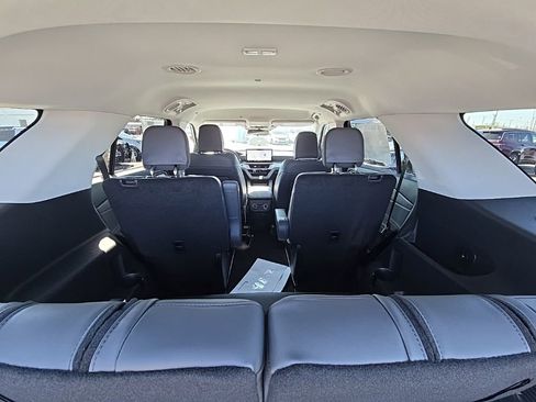 New 2026 Ford Explorer Active w/ Active Comfort Package AWD/4WD image 46