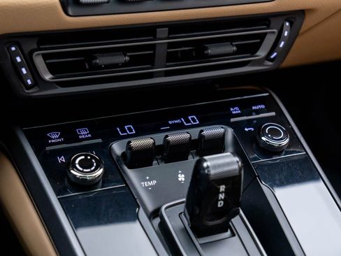 Certified 2020 Porsche 911 Carrera 4S image 27