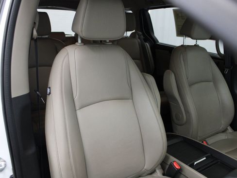 Used 2022 Honda Odyssey Touring image 36