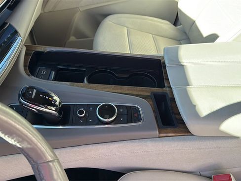 Used 2021 Cadillac Escalade Sport Platinum image 11