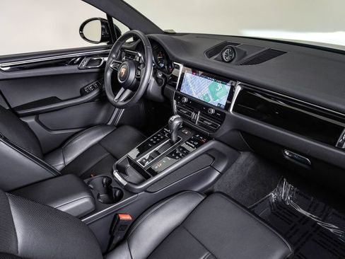 Certified 2026 Porsche Macan AWD/4WD image 14