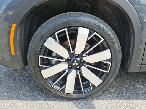 Used 2025 Mitsubishi Outlander SE AWD/4WD image 27