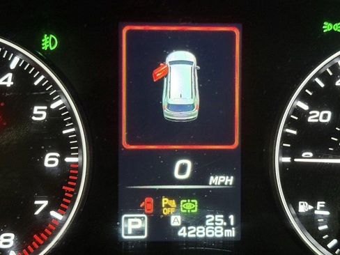 Used 2024 Subaru Ascent Limited w/ Technology Package image 14